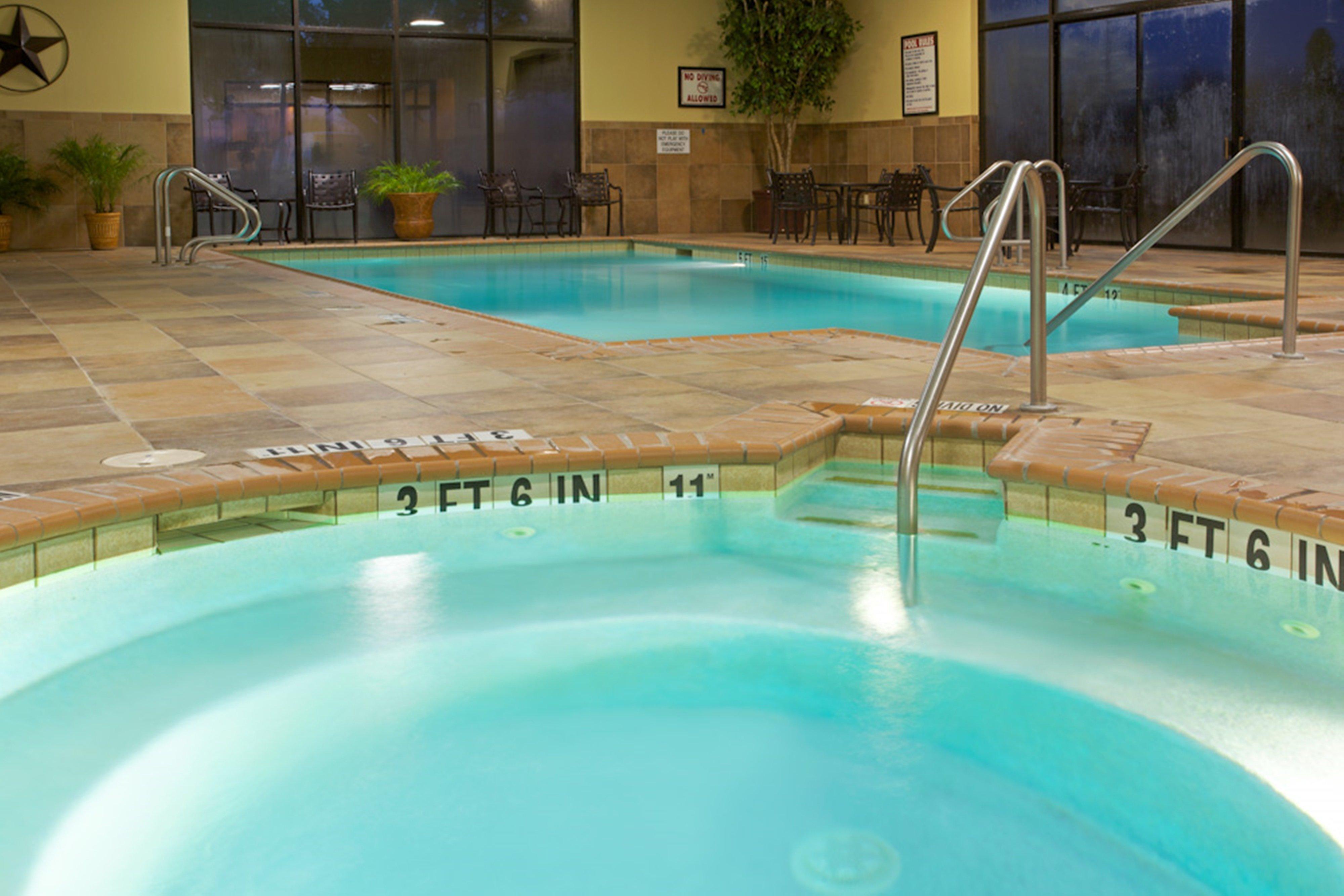 Holiday Inn Hotel And Suites Beaumont-Plaza I-10 & Walden By Ihg Exterior foto