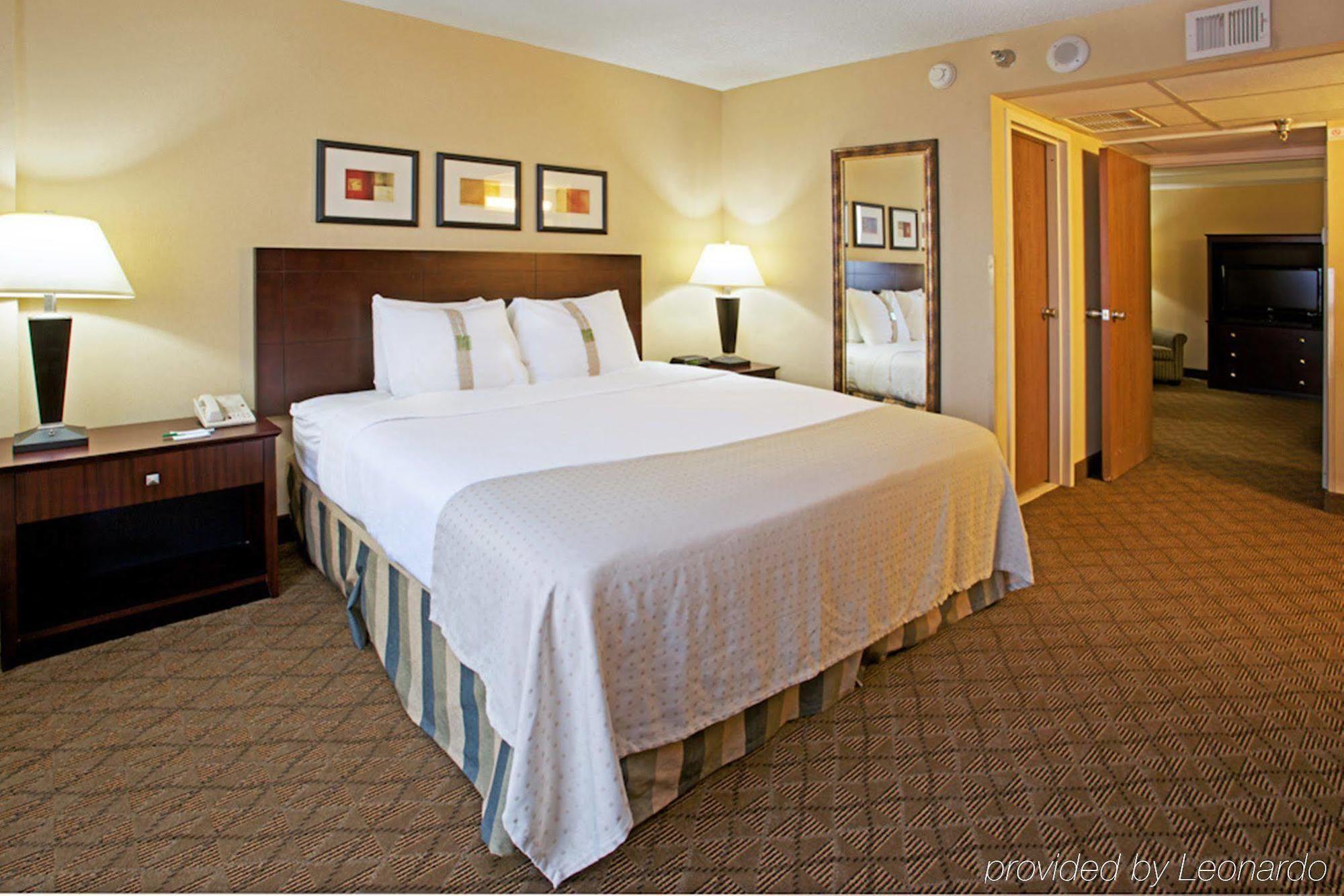 Holiday Inn Hotel And Suites Beaumont-Plaza I-10 & Walden By Ihg Quarto foto