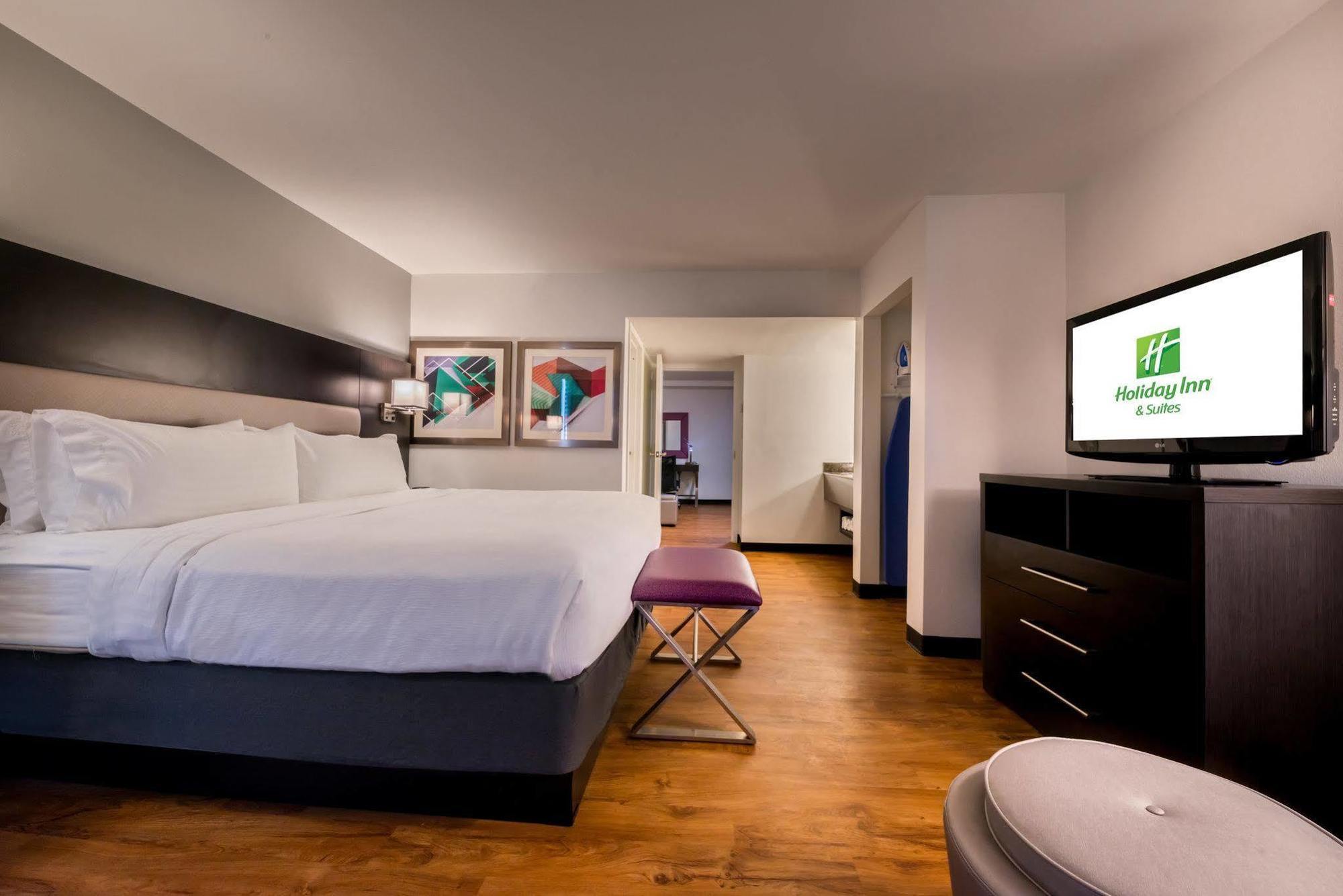 Holiday Inn Hotel And Suites Beaumont-Plaza I-10 & Walden By Ihg Exterior foto